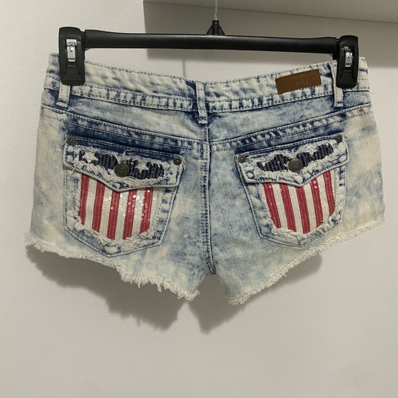 Jean Short - Picture 1 of 6